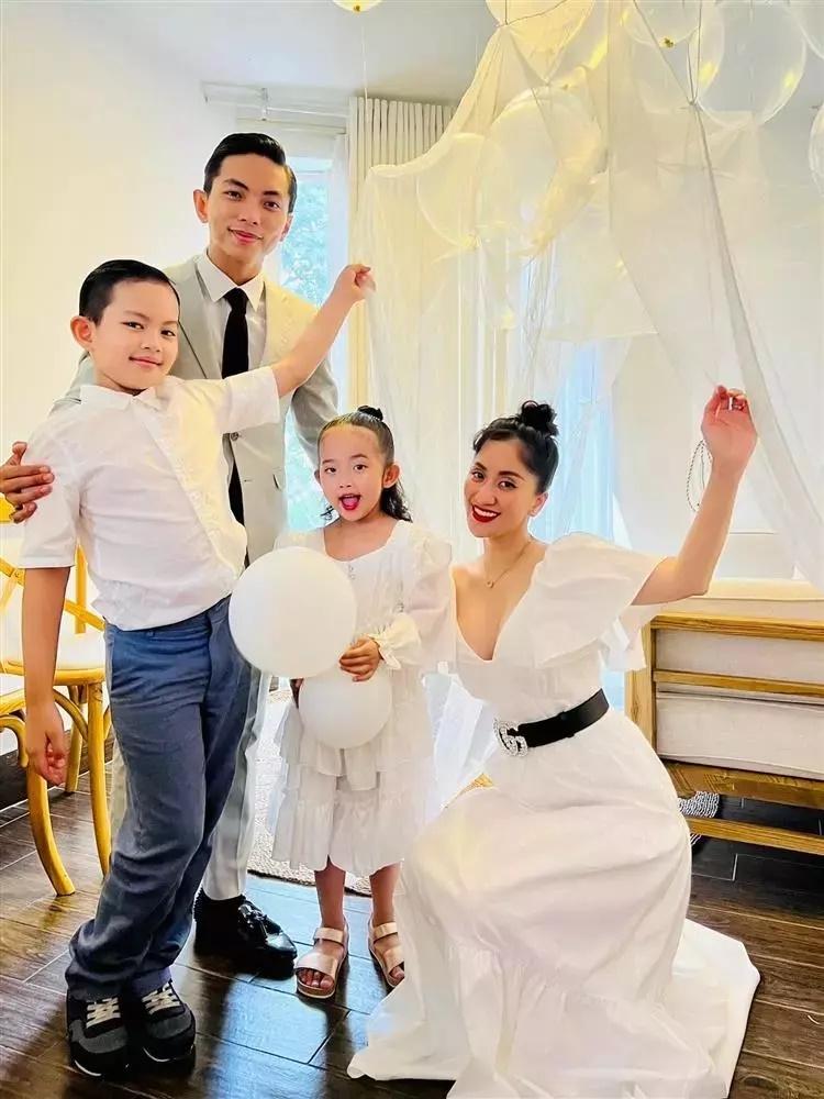 Phan Hiển cầu hôn Khánh Thi sau 13 năm: Muộn còn hơn không-5