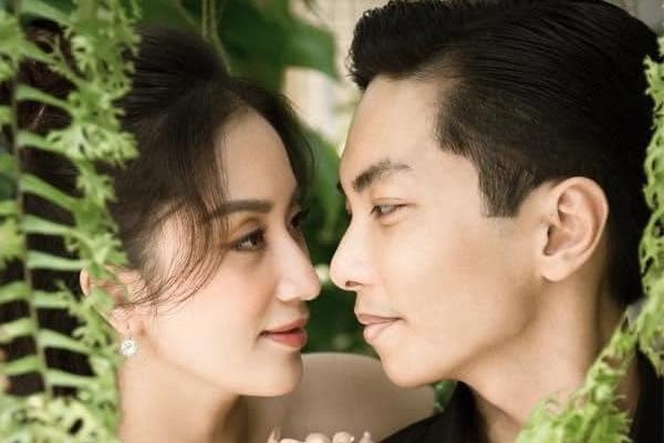 Chạnh lòng cảnh con ôm Khánh Thi khóc nấc khi mẹ xuất ngoại-8