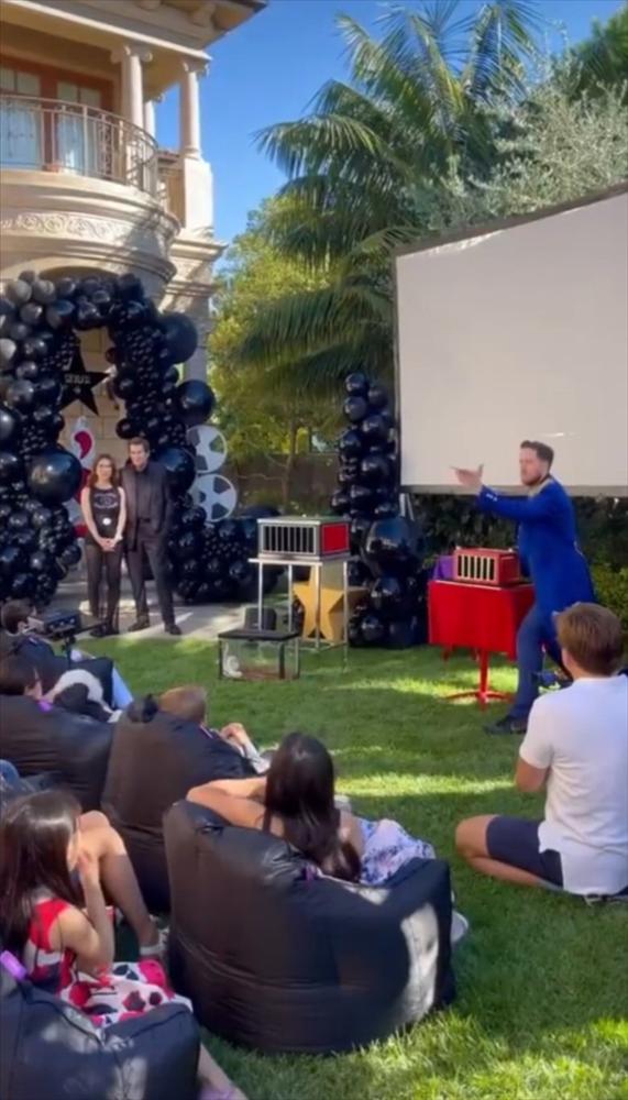 Nữ tỷ phú Việt làm sinh nhật xa hoa cho quý tử ở biệt thự 800 tỷ-1