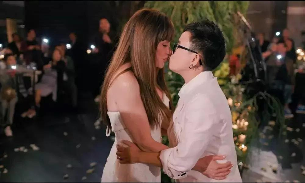 Thanh Hà - Phương Uyên bên đại gia đình sau đám cưới-1