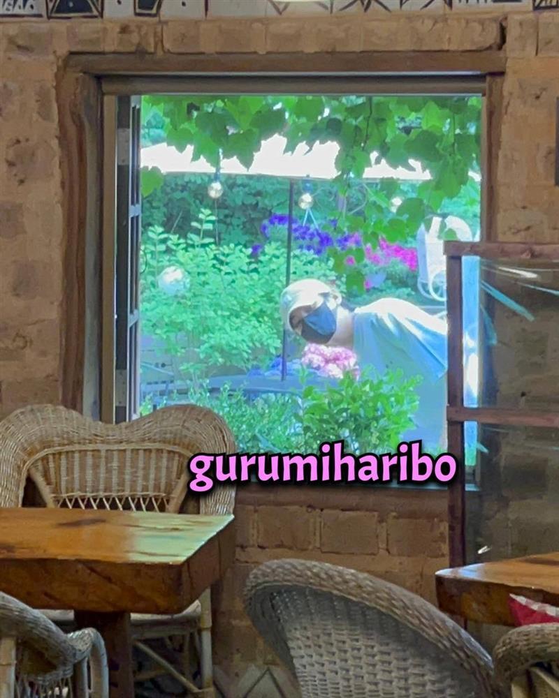 Hacker tung tiếp ảnh rõ nét Jennie và V đi ăn cùng nhau-1