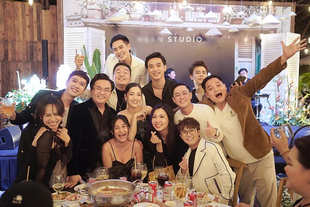 Đại Nghĩa mất kính, Ngọc Phước rớt tóc giả trong đám cưới Anh Tú-3