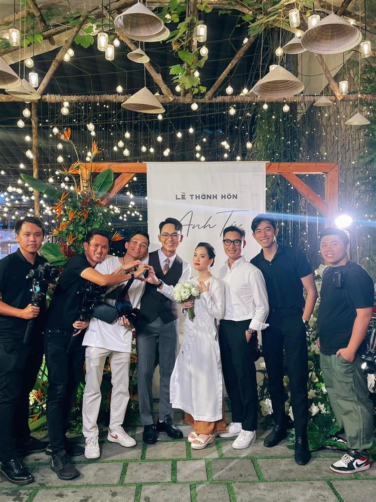 Khoảnh khắc HOT giờ mới lộ trong đám cưới Anh Tú tối qua-1