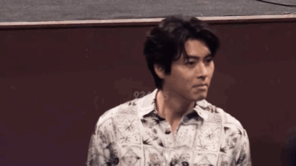 Hyun Bin cười khoái chí khi được fan nữ tỏ tình-1