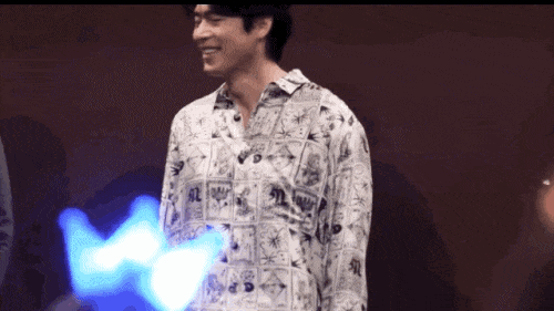 Hyun Bin cười khoái chí khi được fan nữ tỏ tình-3