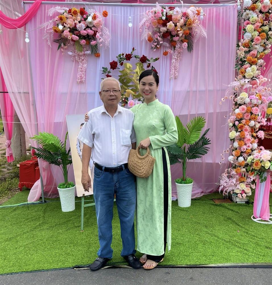 Từng bị chê mặc áo dài lố, Lâm Vỹ Dạ chữa sai khi đi đám cưới-5