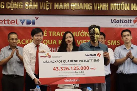 Trúng Vietlott hơn 43 tỉ, hôm sau mới nói cho vợ biết