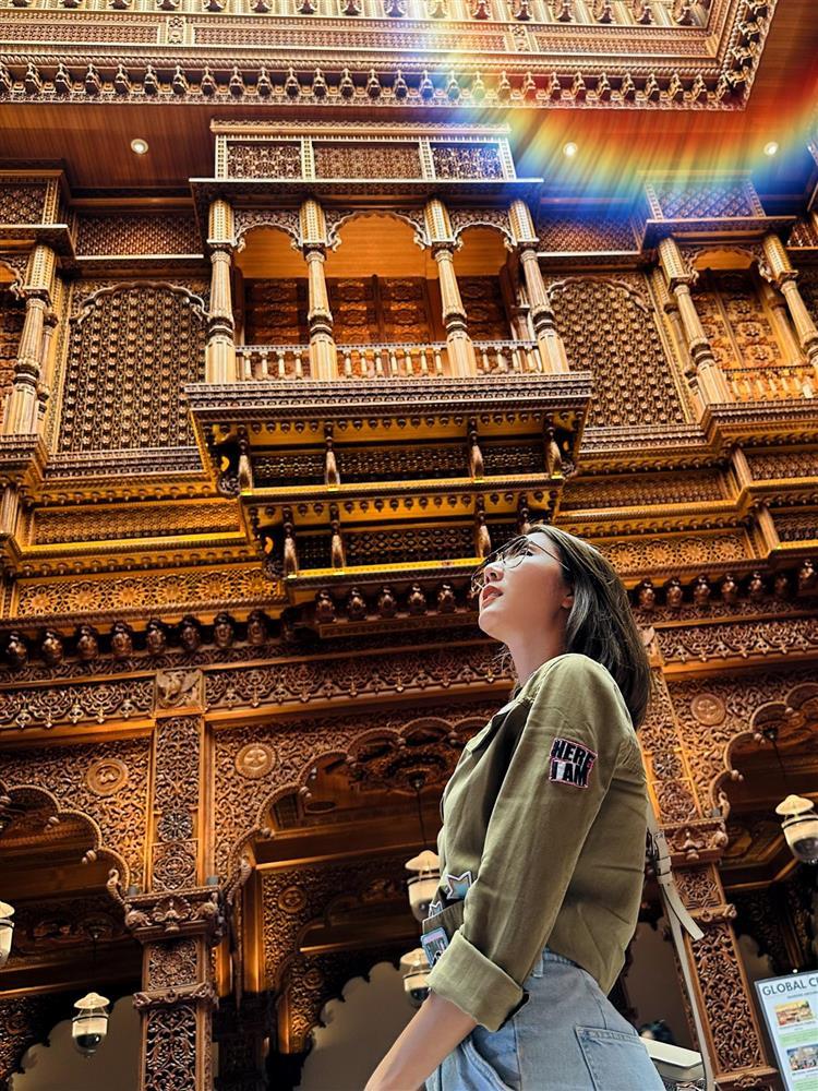 Tin showbiz Việt ngày 27/9: Á hậu Diễm Trang hé lộ giới tính con thứ 2-12