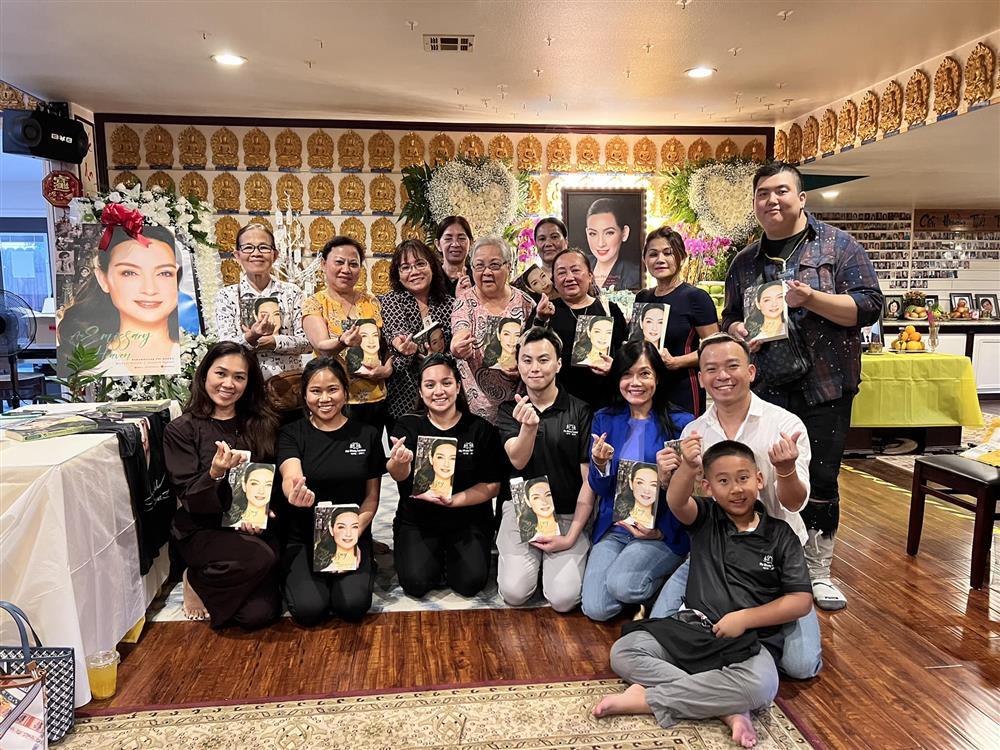 Tin showbiz Việt ngày 27/9: Á hậu Diễm Trang hé lộ giới tính con thứ 2-14