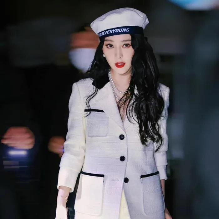 Phạm Băng Băng khí chất ngời ngời dự show thời trang-1