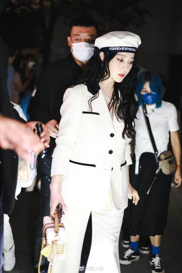 Phạm Băng Băng khí chất ngời ngời dự show thời trang-8