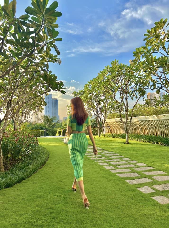 Thúy Ngân liệu có cân được Mai Davika, Jennie Black Pink khi đụng hàng?-3