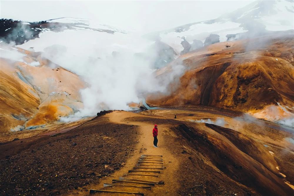 Đi xem dung nham núi lửa phun trào ngay trước mắt ở Iceland-3