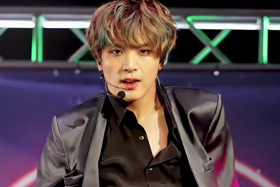 Tuyên bố 'cô ấy là của tôi', Haechan (NCT) gieo rắc ảo tưởng với fan nữ?