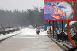 Clip: Cận cảnh sức công phá khủng khiếp của bão Noru ở Quảng Trị