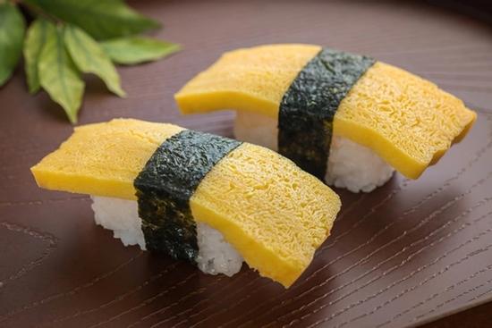 15 phút làm sushi trứng ngon chuẩn vị