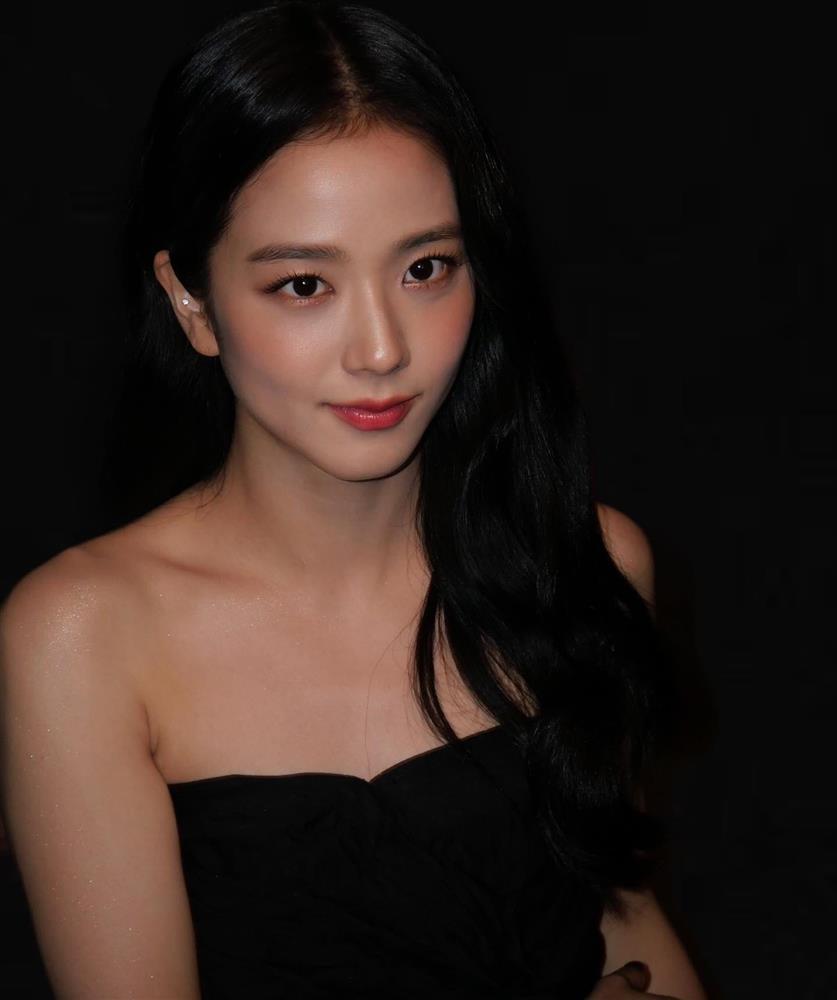 Vẻ đẹp không góc chết của BLACKPINK Jisoo-1