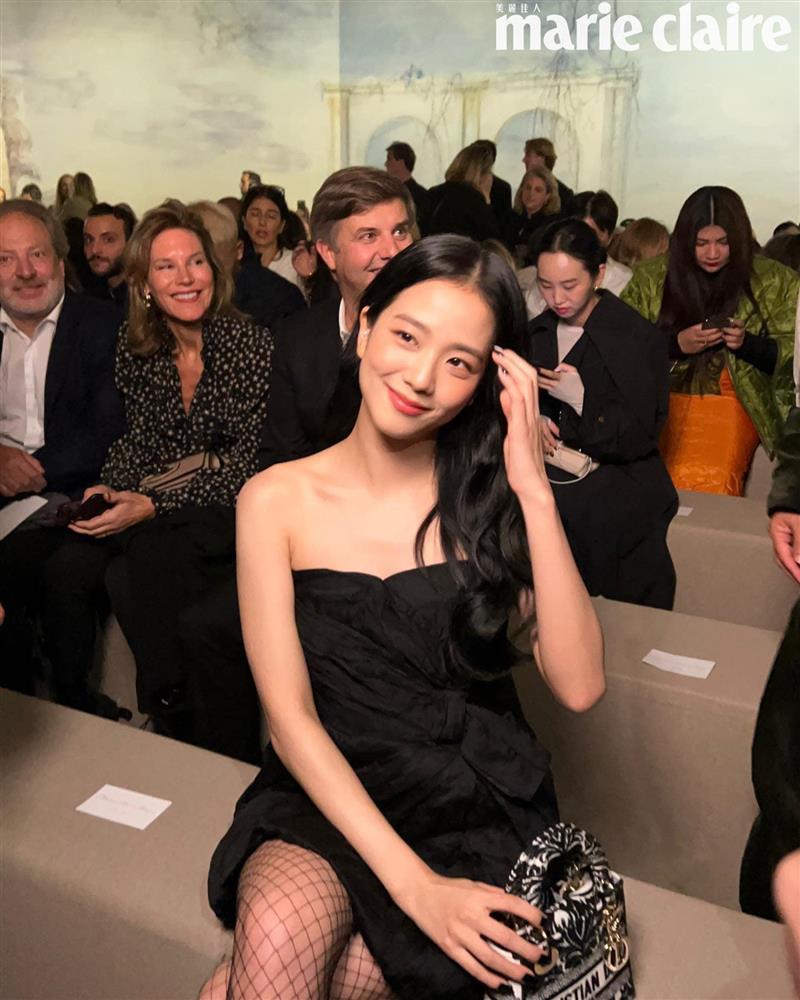 Vẻ đẹp không góc chết của BLACKPINK Jisoo-9