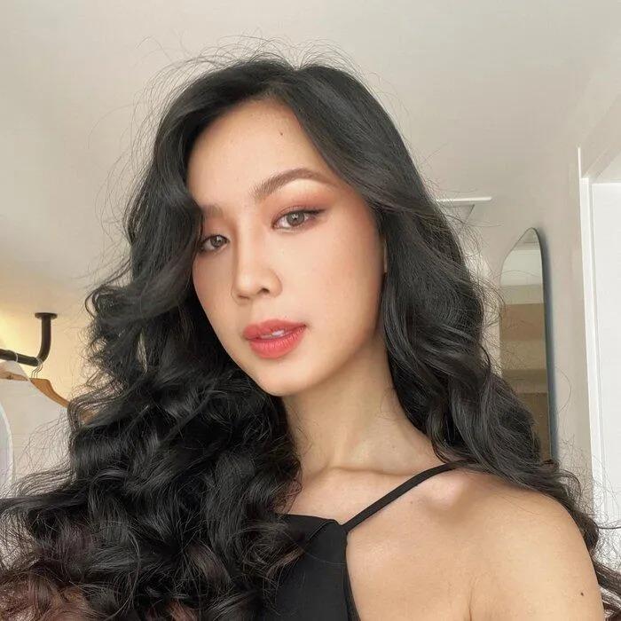 Á hậu Bảo Ngọc tìm được hành lý thất lạc, cảm ơn đối thủ tài trợ quần áo-2