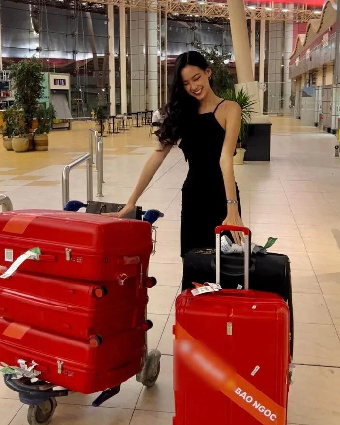 Á hậu Bảo Ngọc tìm được hành lý thất lạc, cảm ơn đối thủ tài trợ quần áo-5