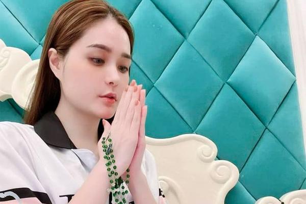 Chồng đại gia chi khủng để Đoàn Di Băng vào miền Trung từ thiện-8