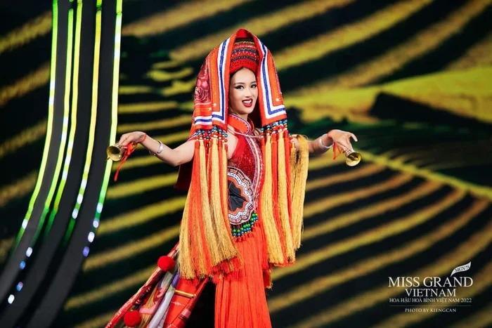 Á hậu Bảo Ngọc hé lộ trang phục dân tộc bất ngờ ở Miss Intercontinental-5