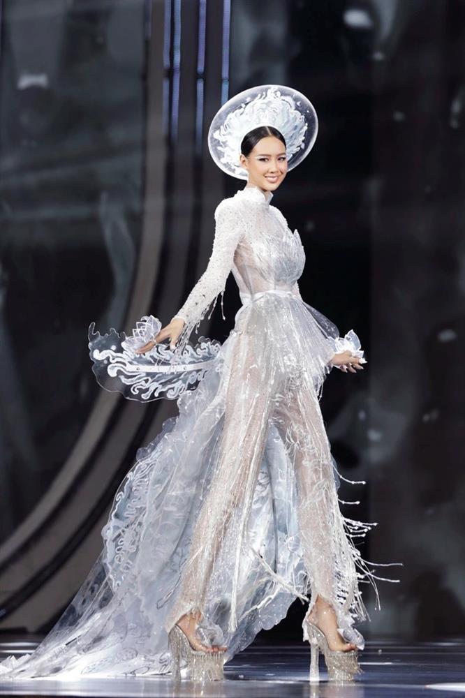 Á hậu Bảo Ngọc hé lộ trang phục dân tộc bất ngờ ở Miss Intercontinental-6