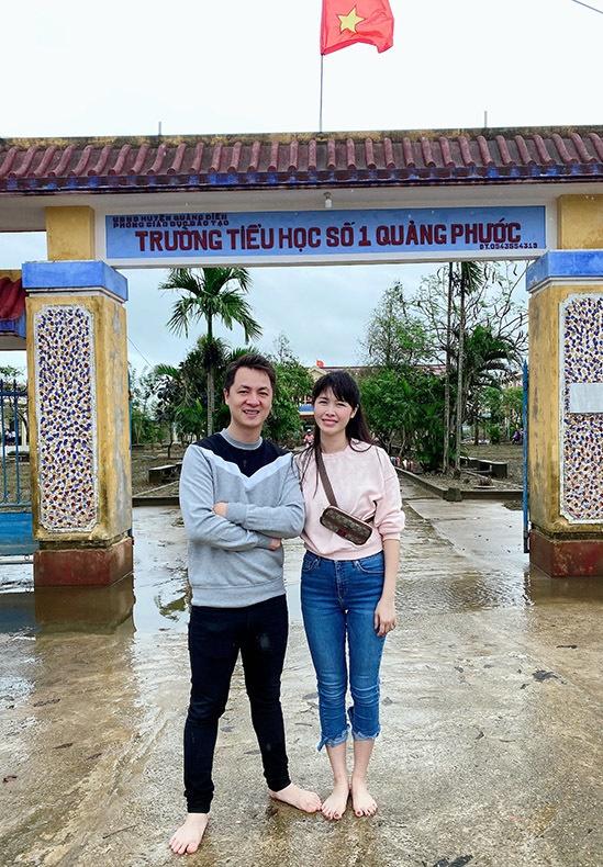 Đăng Khôi - Thủy Anh khéo léo khi gửi tiền ủng hộ miền Trung-3