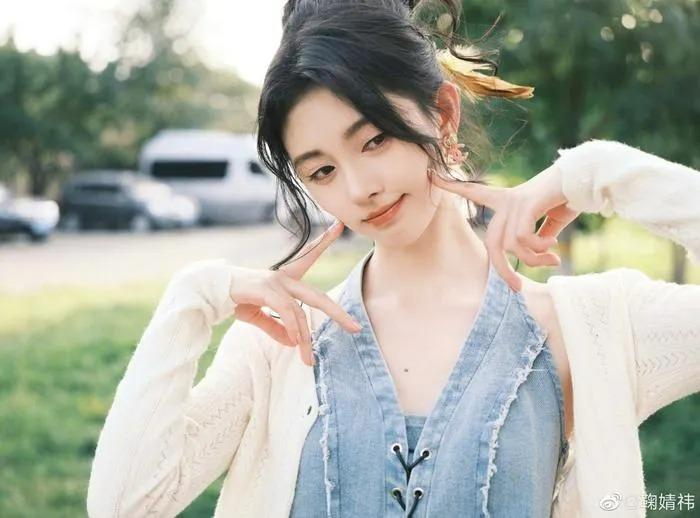 Nhiệt Ba - Dương Tử hot nhất lứa tiểu hoa 90, vẫn thua một người-5