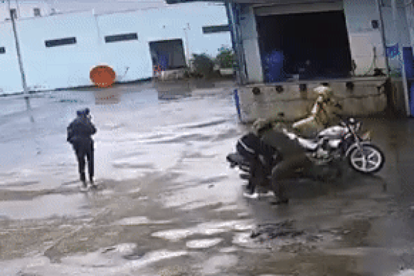 Tổ cảnh sát đánh nam sinh: Có thể khởi tố tội giết người-2