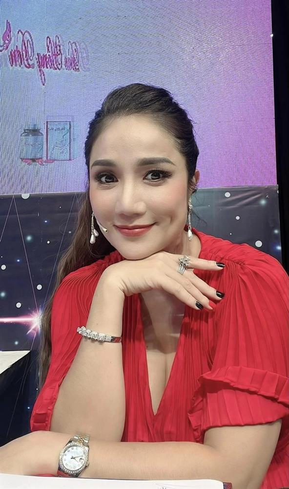 Nghệ sĩ Việt xóa bài quảng cáo bói tử vi vẫn có thể bị xử phạt-1