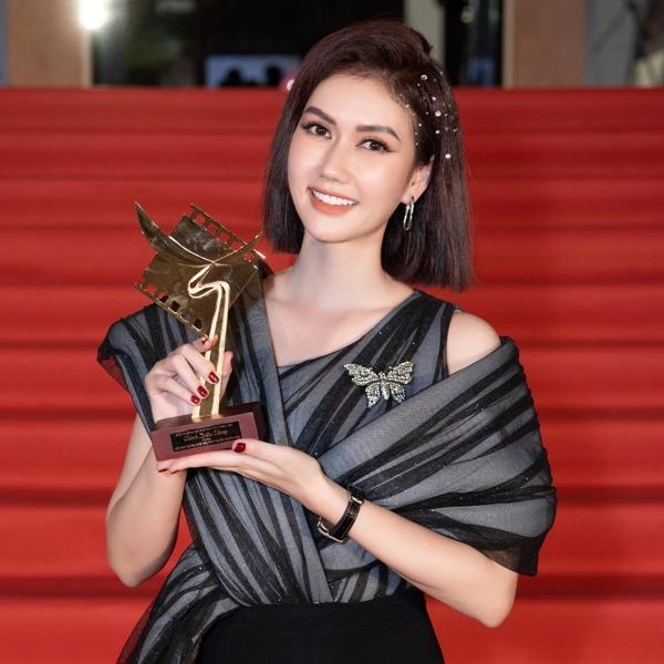 Nghệ sĩ Việt xóa bài quảng cáo bói tử vi vẫn có thể bị xử phạt-2