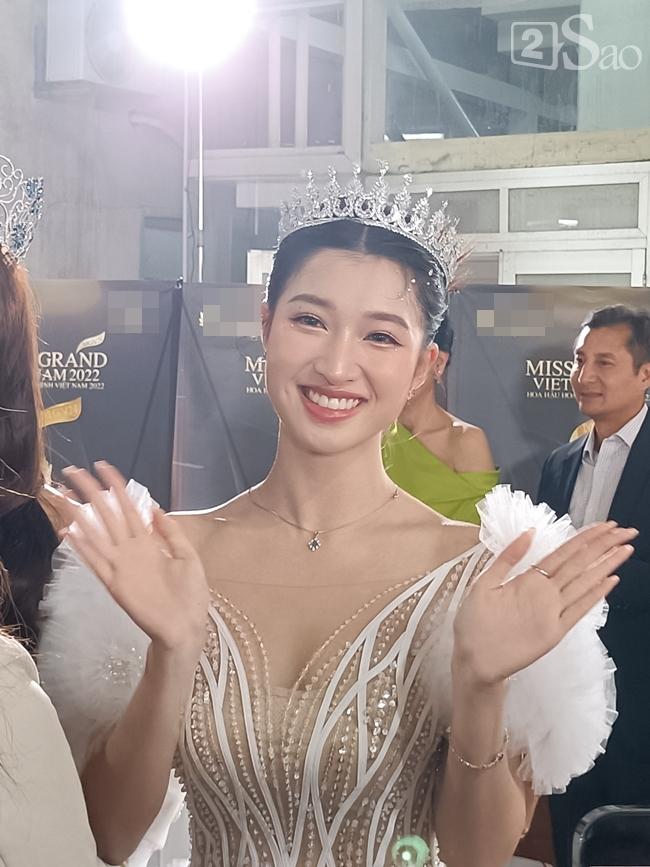 Phương Nhi nổi bật CAM thường, sáng bừng bên Mai Phương-2