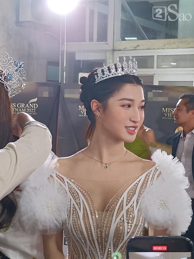 Phương Nhi nổi bật CAM thường, sáng bừng bên Mai Phương-4