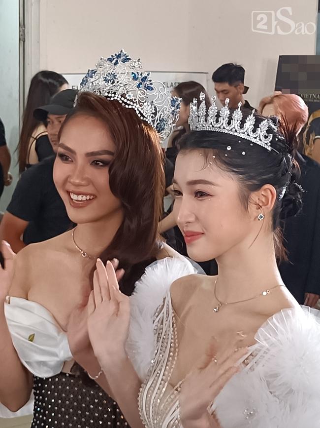 Phương Nhi nổi bật CAM thường, sáng bừng bên Mai Phương-7