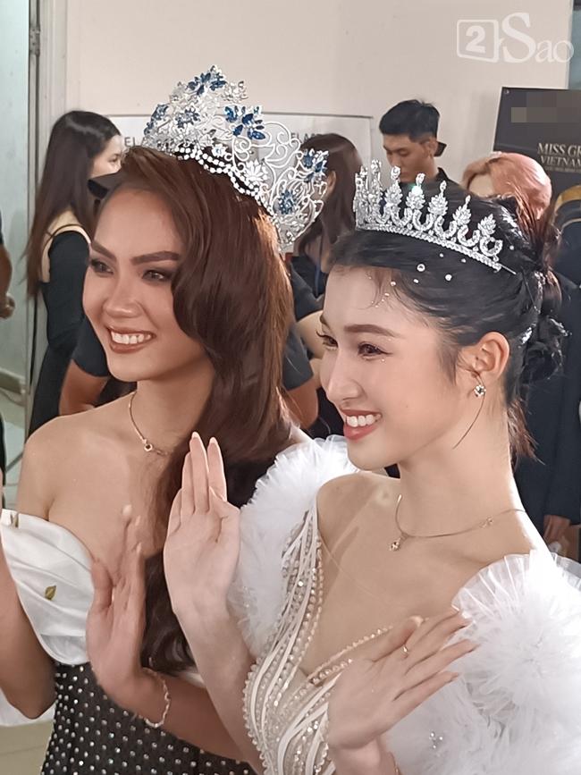 Phương Nhi nổi bật CAM thường, sáng bừng bên Mai Phương-10