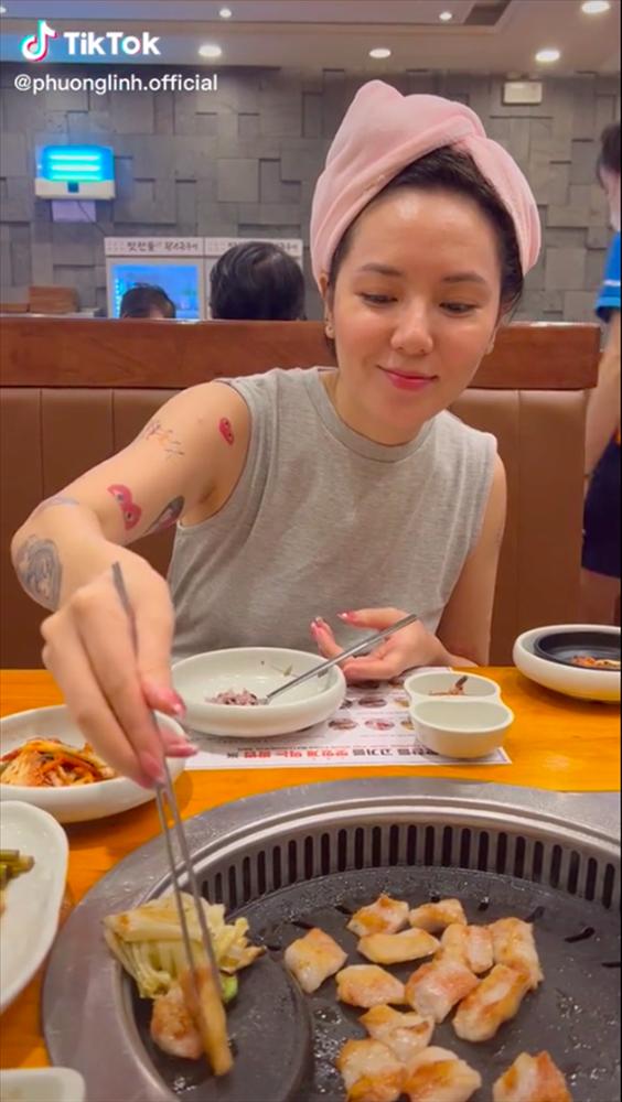 Để lộ cánh tay xăm kín, Phương Linh đáp trả thẳng lời chê bai-1