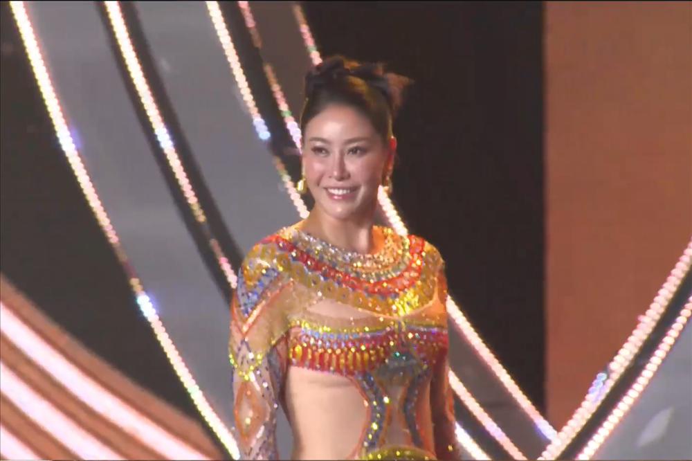 Những pha lên đồ khó hiểu ở bán kết Miss Grand Vietnam 2022-6