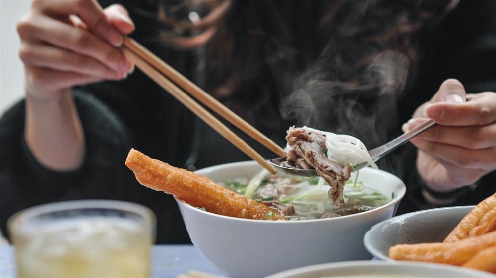 3 khung giờ dễ tăng cân nhất trong ngày, nên hạn chế ăn uống-1