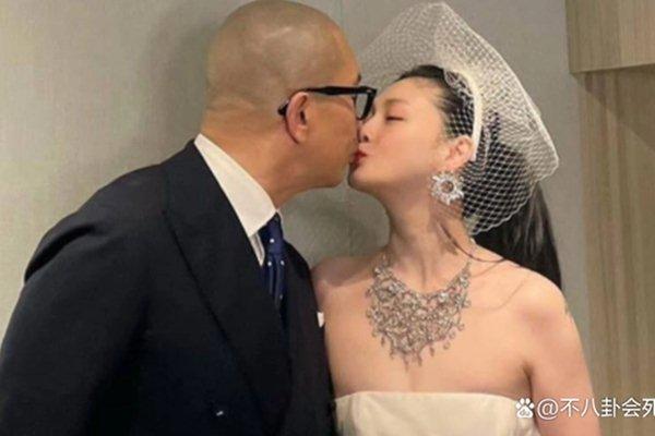 Từ Hy Viên và chồng Hàn xuất hiện vừa quậy vừa tình-11