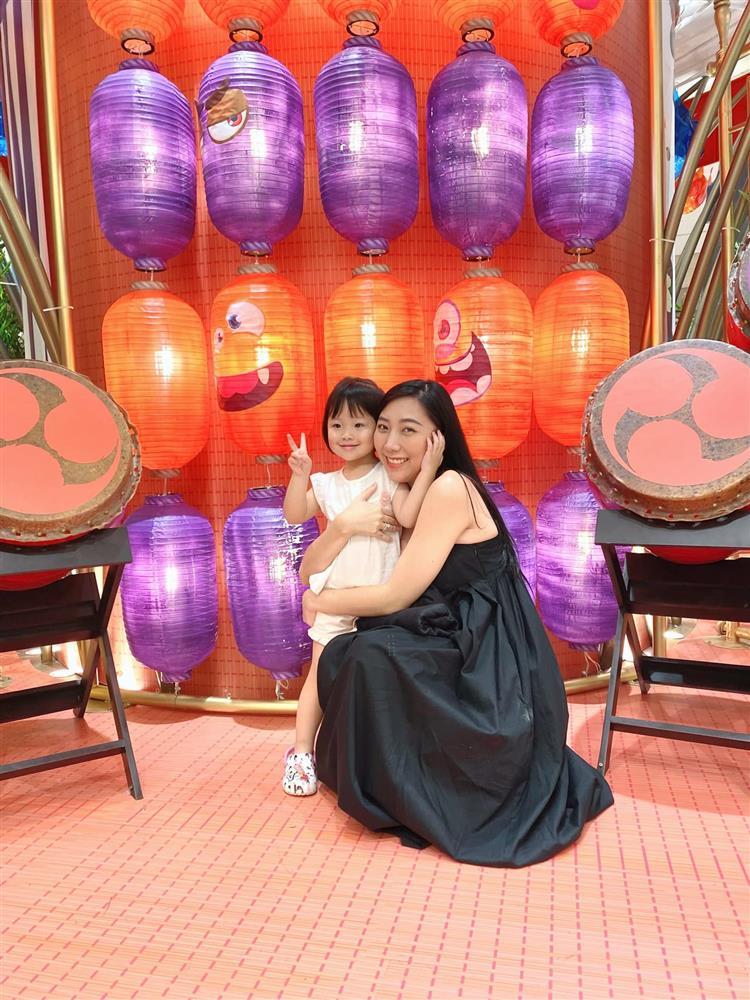 Em gái Trấn Thành bụng to tướng, sắp sinh con lần 2?-2