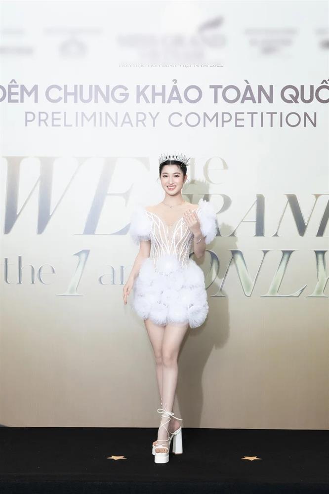 Bắt trọn Mai Phương cười rạng rỡ, tưởng đâu Catriona Gray-1