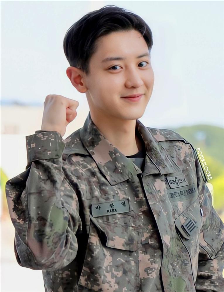 Chanyeol (EXO) xuất ngũ, liệu có thể lấy lại hào quang như trước scandal?-6