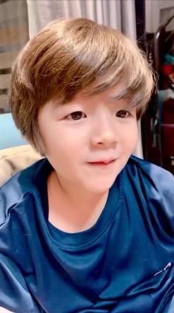 Ngỡ ngàng diện mạo trổ mã xuất sắc của 2 nhóc tỳ nhà Elly Trần-12