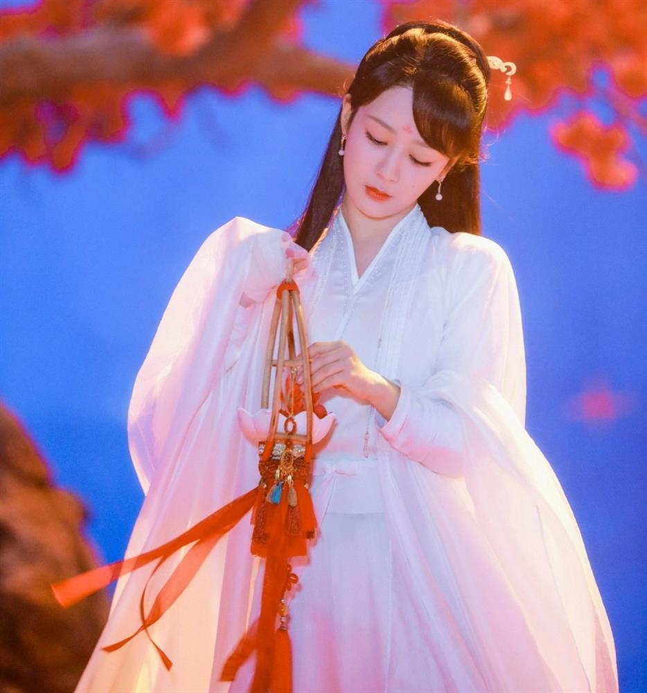 Dương Tử tạo hình nhàm chán, yêu 3 anh liền trong phim mới-2