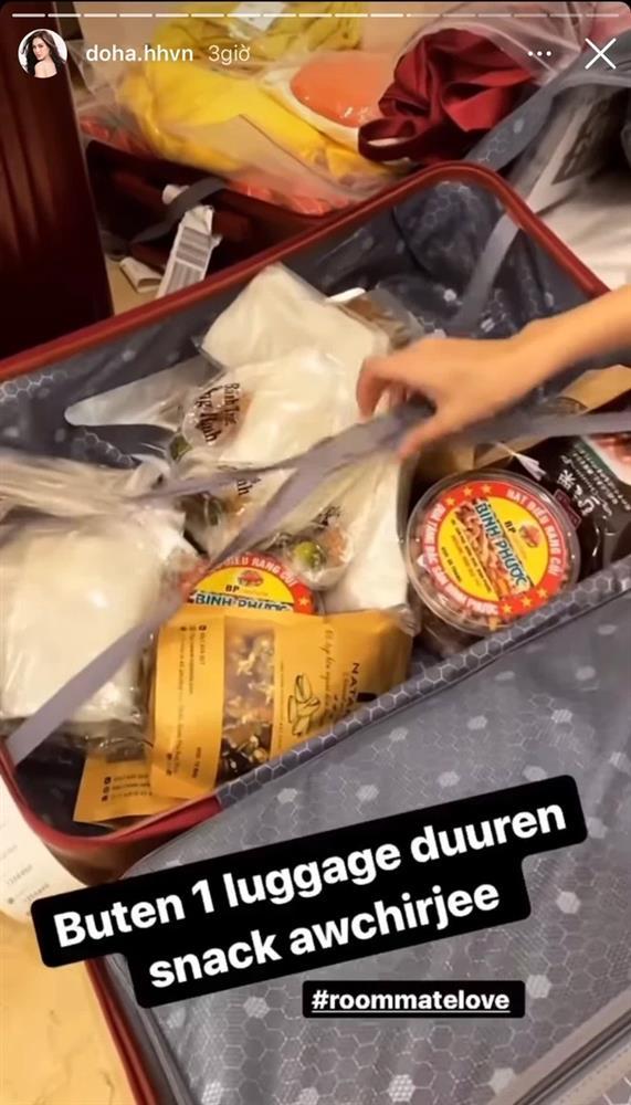 Á hậu Bảo Ngọc nổi mụn, khoe vali toàn đồ ăn tại Miss Intercontinental-4