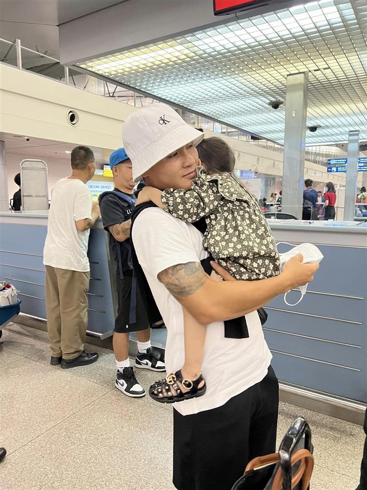 Chị dâu hé lộ khoảnh khắc đặc biệt về Quang Hải-2