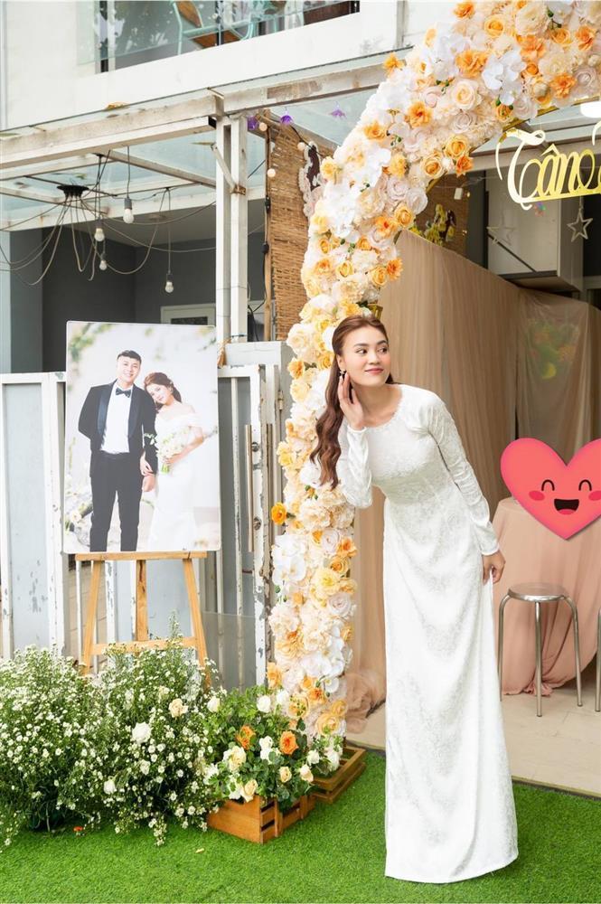 Mặc áo dài ăn cưới: Khánh Vân nền nã - Lâm Vỹ Dạ bị chê-11