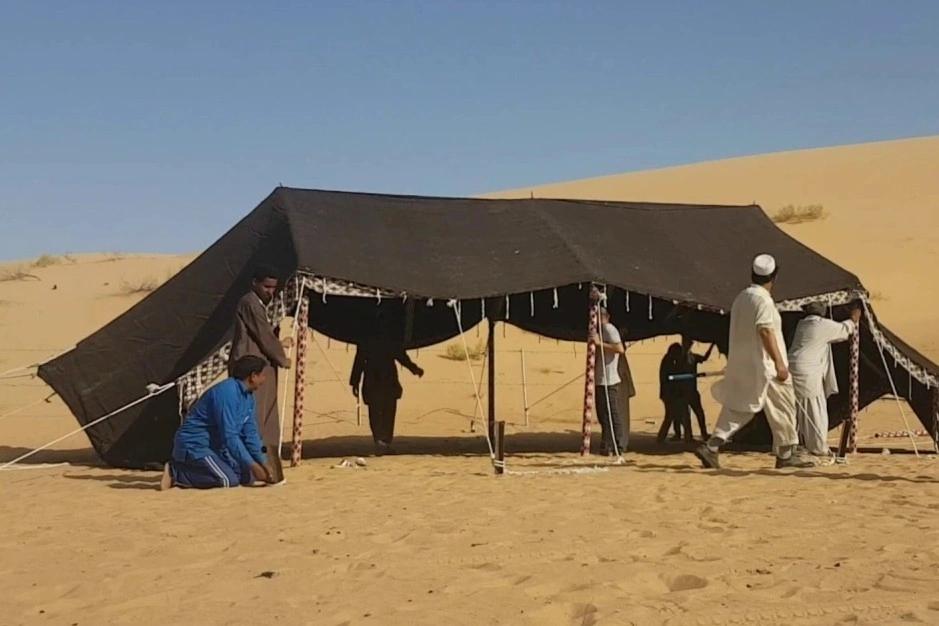 Ngủ lều xem World Cup cũng tốn gần 400 USD/đêm-1