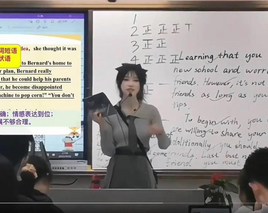 Cô giáo Trung Quốc nổi tiếng vì trông giống Thủy thủ Mặt Trăng-2